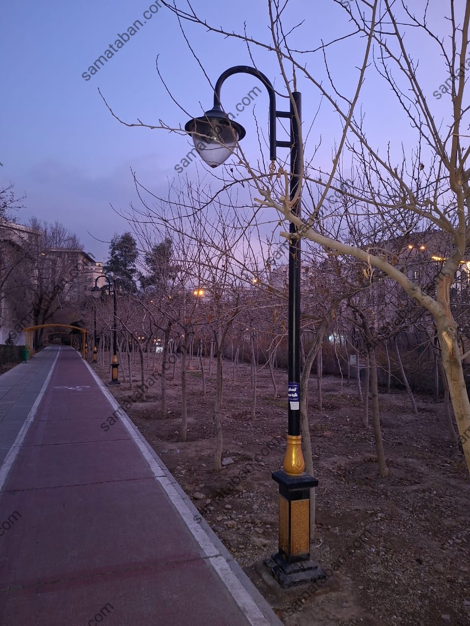 پایه چراغ پارکی